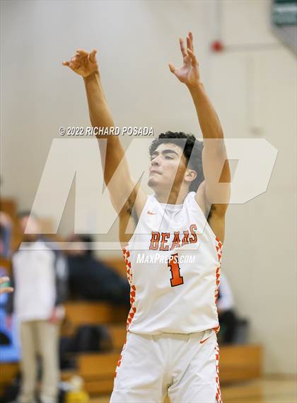 Thumbnail 1 in Selma vs. Golden West photogallery.
