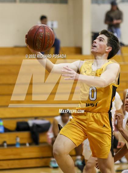 Thumbnail 2 in Selma vs. Golden West photogallery.