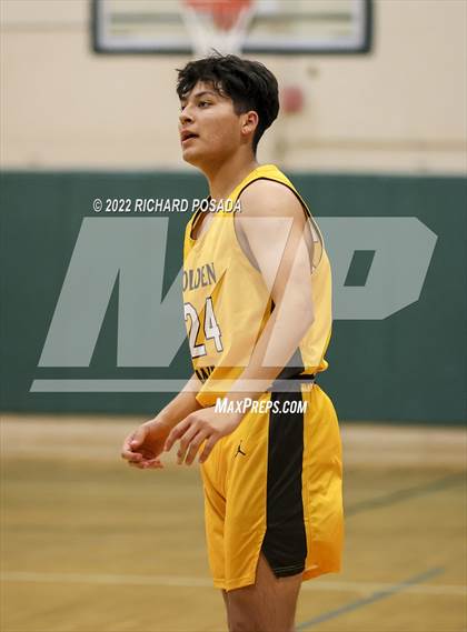 Thumbnail 2 in Selma vs. Golden West photogallery.