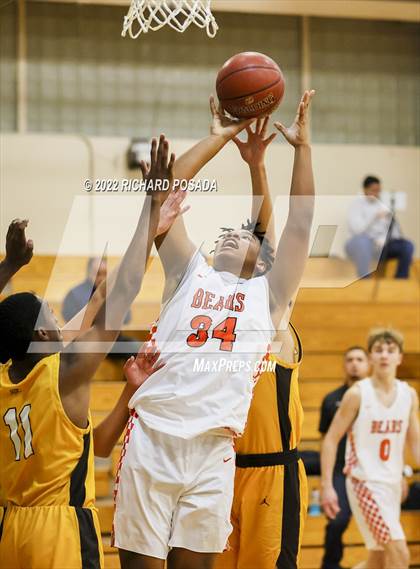 Thumbnail 1 in Selma vs. Golden West photogallery.