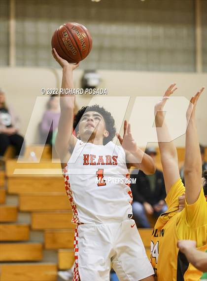 Thumbnail 3 in Selma vs. Golden West photogallery.