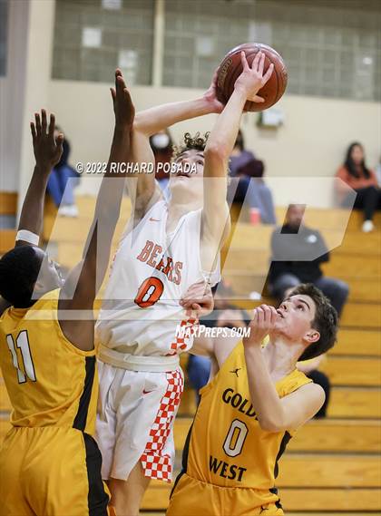 Thumbnail 1 in Selma vs. Golden West photogallery.
