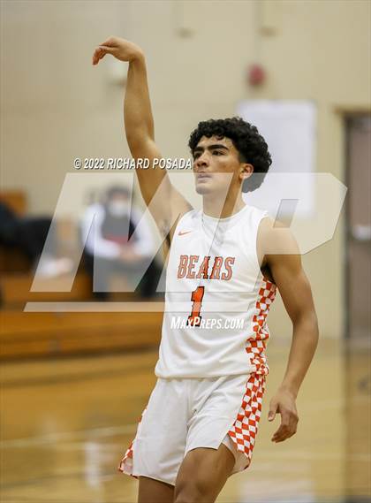 Thumbnail 2 in Selma vs. Golden West photogallery.