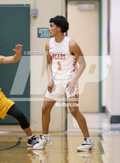 Thumbnail 2 in Selma vs. Golden West photogallery.