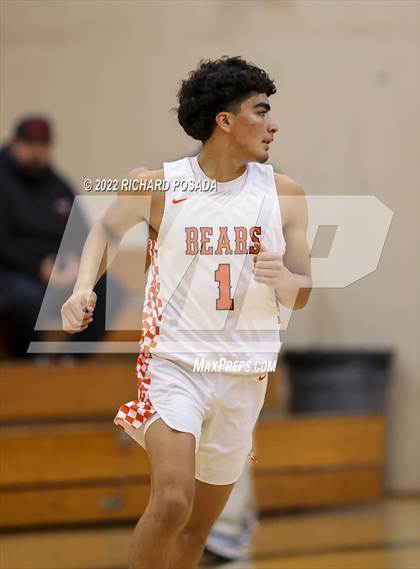 Thumbnail 2 in Selma vs. Golden West photogallery.