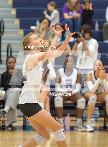 Thumbnail 1 in Morton Ranch @ Seven Lakes photogallery.