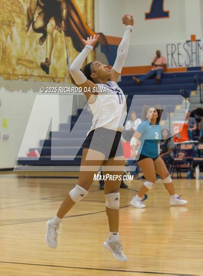 Thumbnail 1 in Morton Ranch @ Seven Lakes photogallery.