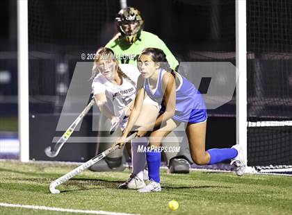 Thumbnail 1 in Los Gatos vs. St. Ignatius College Preparatory (CIFCCS Championship) photogallery.