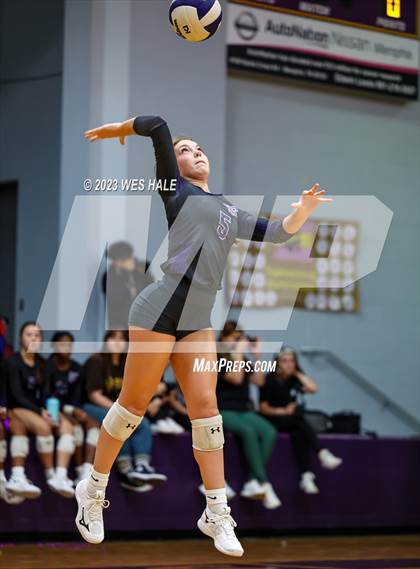 Thumbnail 3 in Center Hill @ DeSoto Central photogallery.