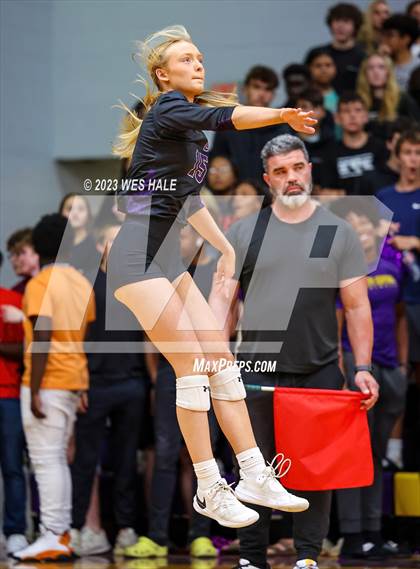 Thumbnail 3 in Center Hill @ DeSoto Central photogallery.