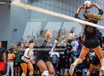 Thumbnail 2 in Center Hill @ DeSoto Central photogallery.