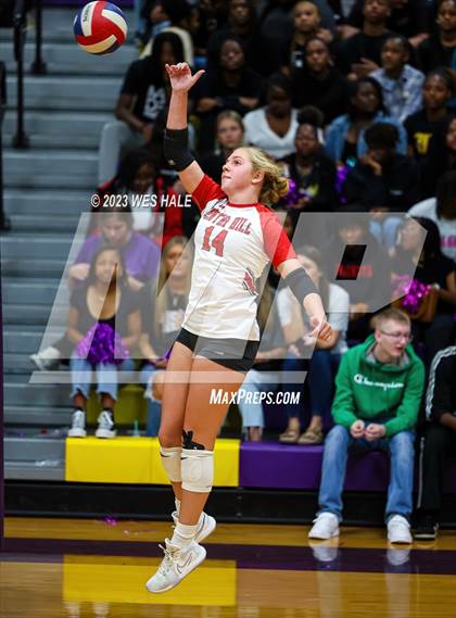 Thumbnail 2 in Center Hill @ DeSoto Central photogallery.
