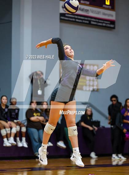 Thumbnail 1 in Center Hill @ DeSoto Central photogallery.