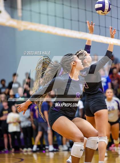 Thumbnail 3 in Center Hill @ DeSoto Central photogallery.