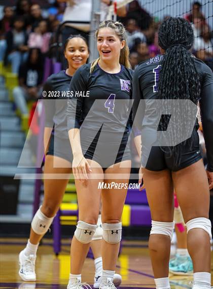 Thumbnail 1 in Center Hill @ DeSoto Central photogallery.