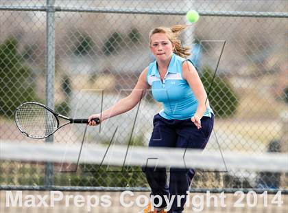 Thumbnail 3 in Ralston Valley vs. Horizon photogallery.