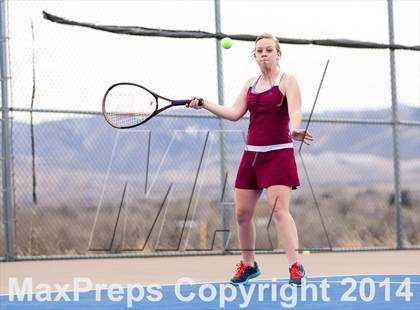 Thumbnail 3 in Ralston Valley vs. Horizon photogallery.