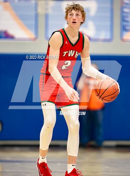 Thumbnail 3 in The Woodlands vs Grand Oaks photogallery.