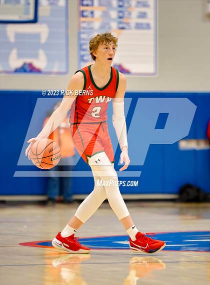 Thumbnail 1 in The Woodlands vs Grand Oaks photogallery.