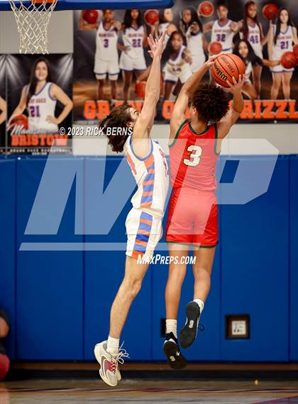 Thumbnail 3 in The Woodlands vs Grand Oaks photogallery.