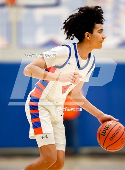 Thumbnail 3 in The Woodlands vs Grand Oaks photogallery.