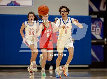Thumbnail 1 in The Woodlands vs Grand Oaks photogallery.