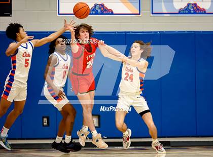Thumbnail 2 in The Woodlands vs Grand Oaks photogallery.
