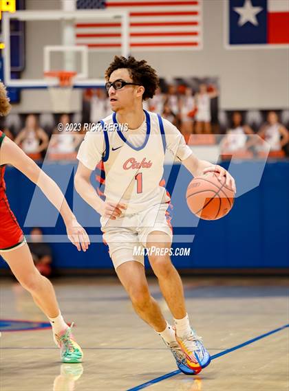 Thumbnail 3 in The Woodlands vs Grand Oaks photogallery.