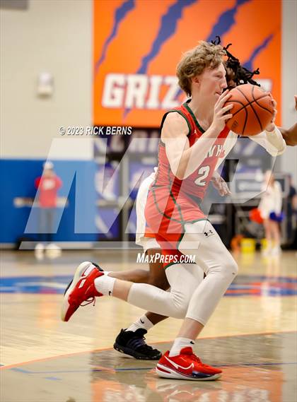 Thumbnail 3 in The Woodlands vs Grand Oaks photogallery.