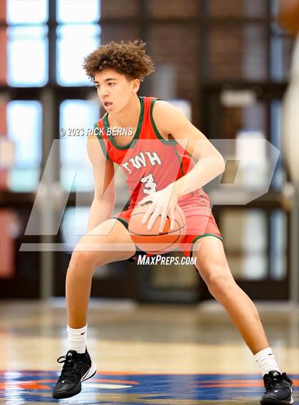 Thumbnail 2 in The Woodlands vs Grand Oaks photogallery.