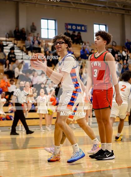 Thumbnail 2 in The Woodlands vs Grand Oaks photogallery.