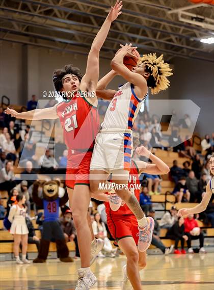 Thumbnail 3 in The Woodlands vs Grand Oaks photogallery.