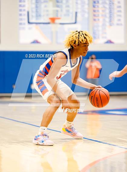 Thumbnail 1 in The Woodlands vs Grand Oaks photogallery.