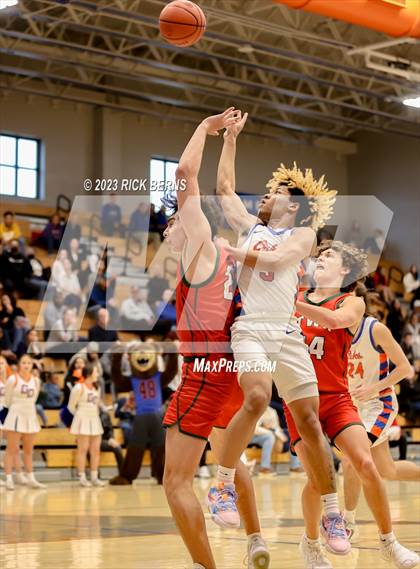 Thumbnail 3 in The Woodlands vs Grand Oaks photogallery.