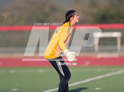 Thumbnail 2 in Davenport vs. Wimberley (UIL 4A Regional Quarterfinal Playoff) photogallery.