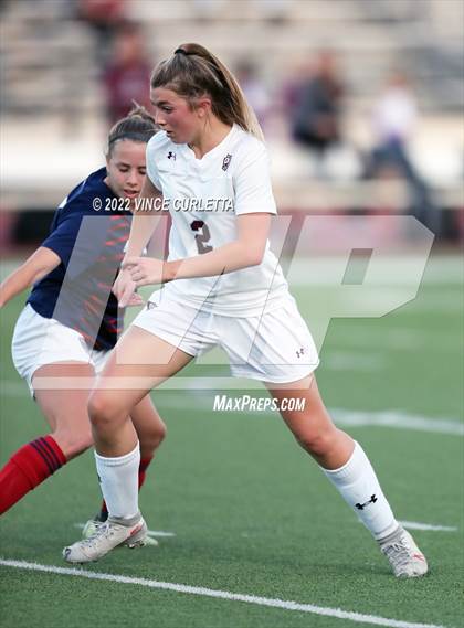 Thumbnail 2 in Davenport vs. Wimberley (UIL 4A Regional Quarterfinal Playoff) photogallery.