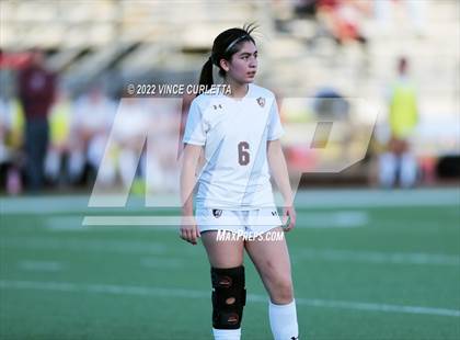 Thumbnail 2 in Davenport vs. Wimberley (UIL 4A Regional Quarterfinal Playoff) photogallery.