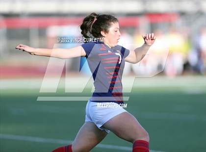 Thumbnail 1 in Davenport vs. Wimberley (UIL 4A Regional Quarterfinal Playoff) photogallery.