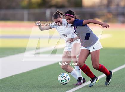 Thumbnail 3 in Davenport vs. Wimberley (UIL 4A Regional Quarterfinal Playoff) photogallery.