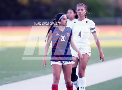 Thumbnail 1 in Davenport vs. Wimberley (UIL 4A Regional Quarterfinal Playoff) photogallery.