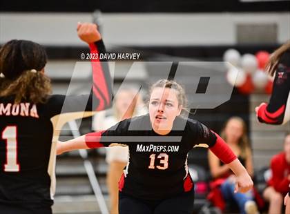 Thumbnail 2 in Littleton vs Pomona photogallery.