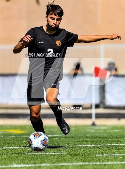 Thumbnail 2 in Salpointe Catholic vs. Walden Grove (AIA 4A Final) photogallery.