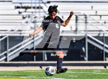 Thumbnail 2 in Salpointe Catholic vs. Walden Grove (AIA 4A Final) photogallery.