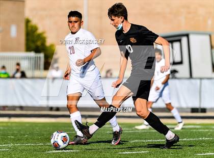 Thumbnail 3 in Salpointe Catholic vs. Walden Grove (AIA 4A Final) photogallery.