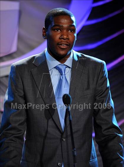 Thumbnail 3 in Gatorade Athlete of the Year Awards photogallery.