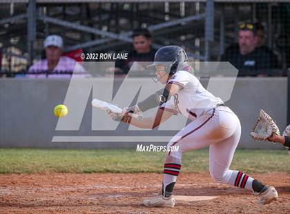 Thumbnail 3 in Yukon vs Mustang (OSSAA 6A Region 1 Final) photogallery.
