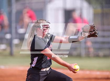 Thumbnail 2 in Yukon vs Mustang (OSSAA 6A Region 1 Final) photogallery.