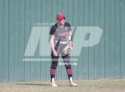Thumbnail 1 in Yukon vs Mustang (OSSAA 6A Region 1 Final) photogallery.