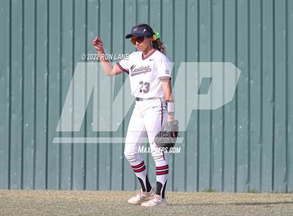 Thumbnail 3 in Yukon vs Mustang (OSSAA 6A Region 1 Final) photogallery.