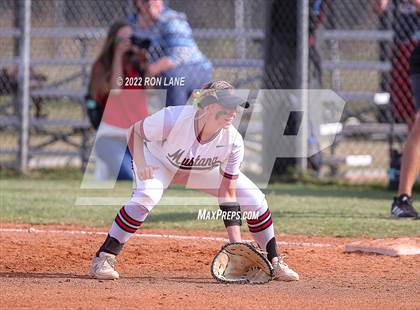 Thumbnail 3 in Yukon vs Mustang (OSSAA 6A Region 1 Final) photogallery.